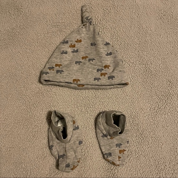 CARTERS MATCHING SET !!!! - Picture 3 of 3